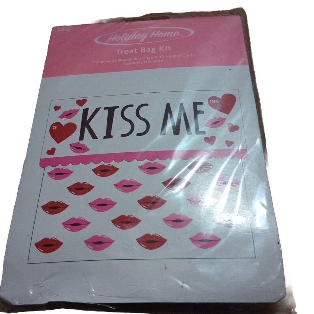 Holiday HOME Valentine's Day Kisses 30 Count Treat Bag Kit